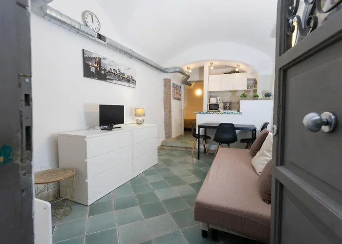 Guesthost - Rione Vi Parione Comfy Rom