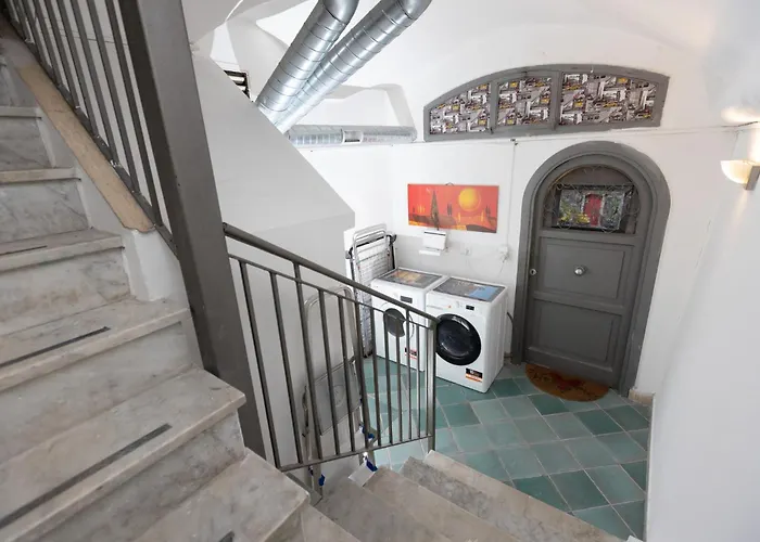Guesthost - Rione Vi Parione Comfy Apartment *