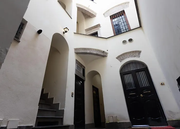 Guesthost - Rione Vi Parione Comfy Apartment